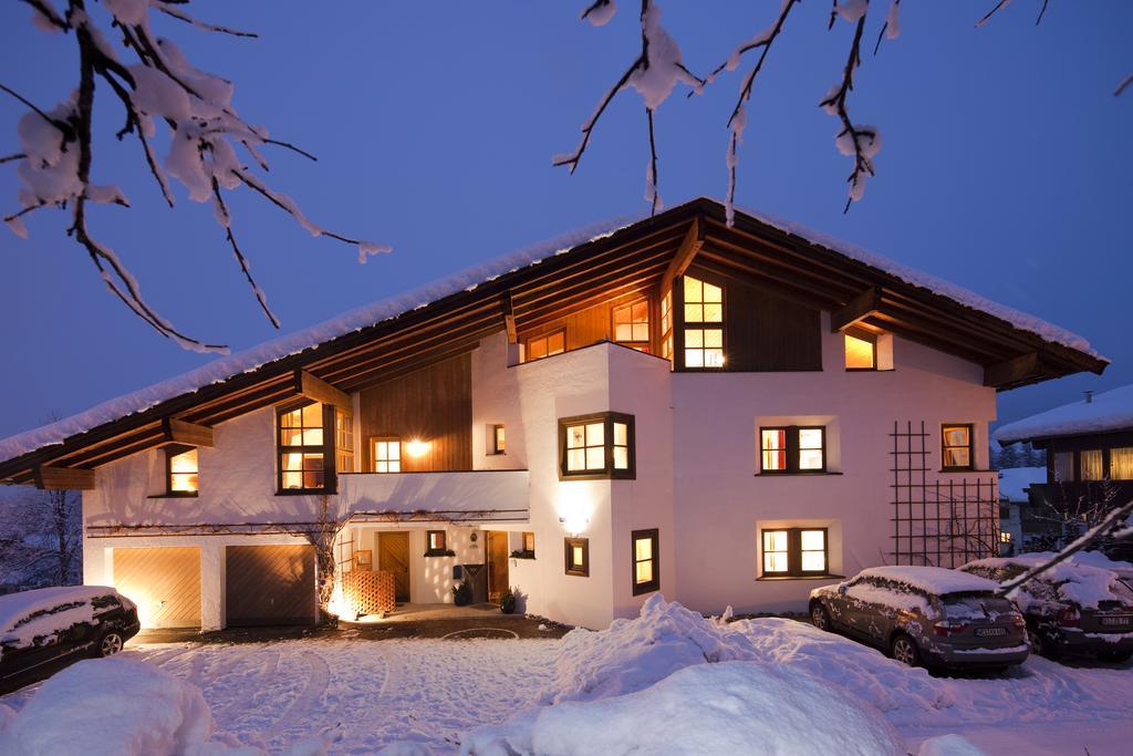 Haus Widmann Lägenhet Fieberbrunn Exteriör bild